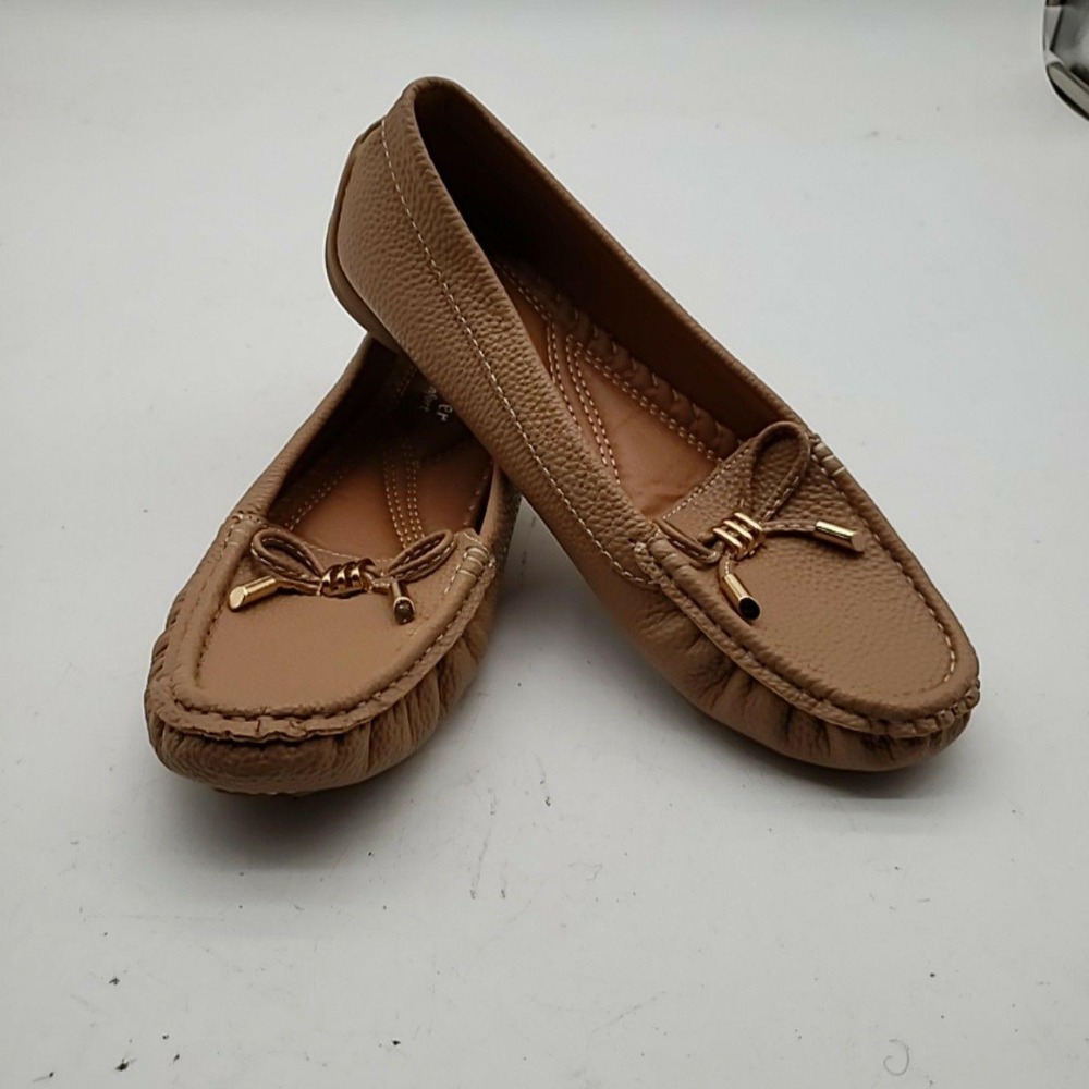 Forever Shoes Womens Size 6 Beige Moccasin Flats Comfort Bow Slip On Square Toe